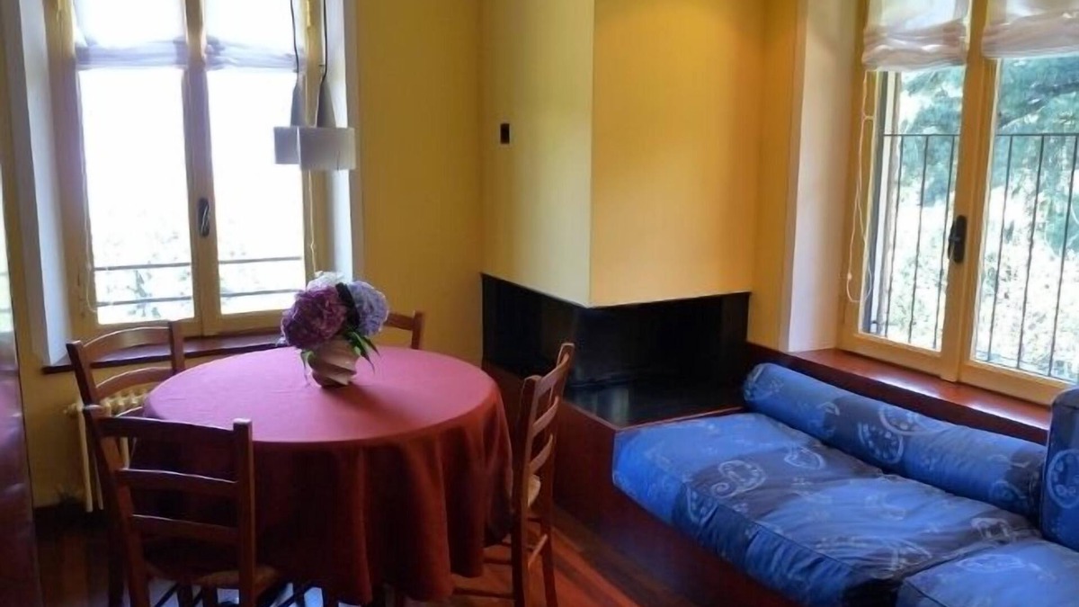 Gozzano Apartment | Apartment Lido in a period villa on Lake Orta with pool and spectacular view