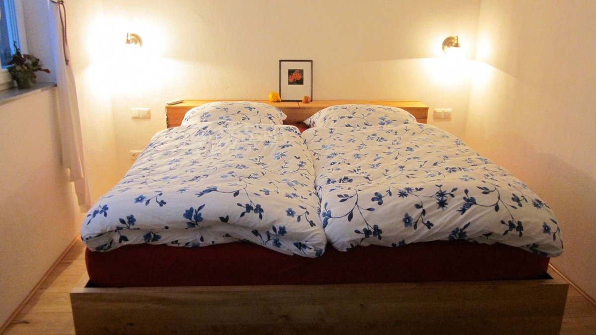 Gudensberg Apartment | Apartment 'Liere Stubb' with Shared Terrace, Shared Garden and Wi-Fi