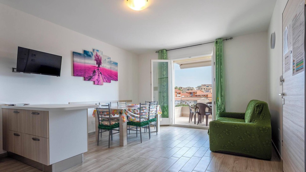 La Pietraia Apartment | Apartment “Ligure” close to the Beach with A/C, Balcony & Terrace