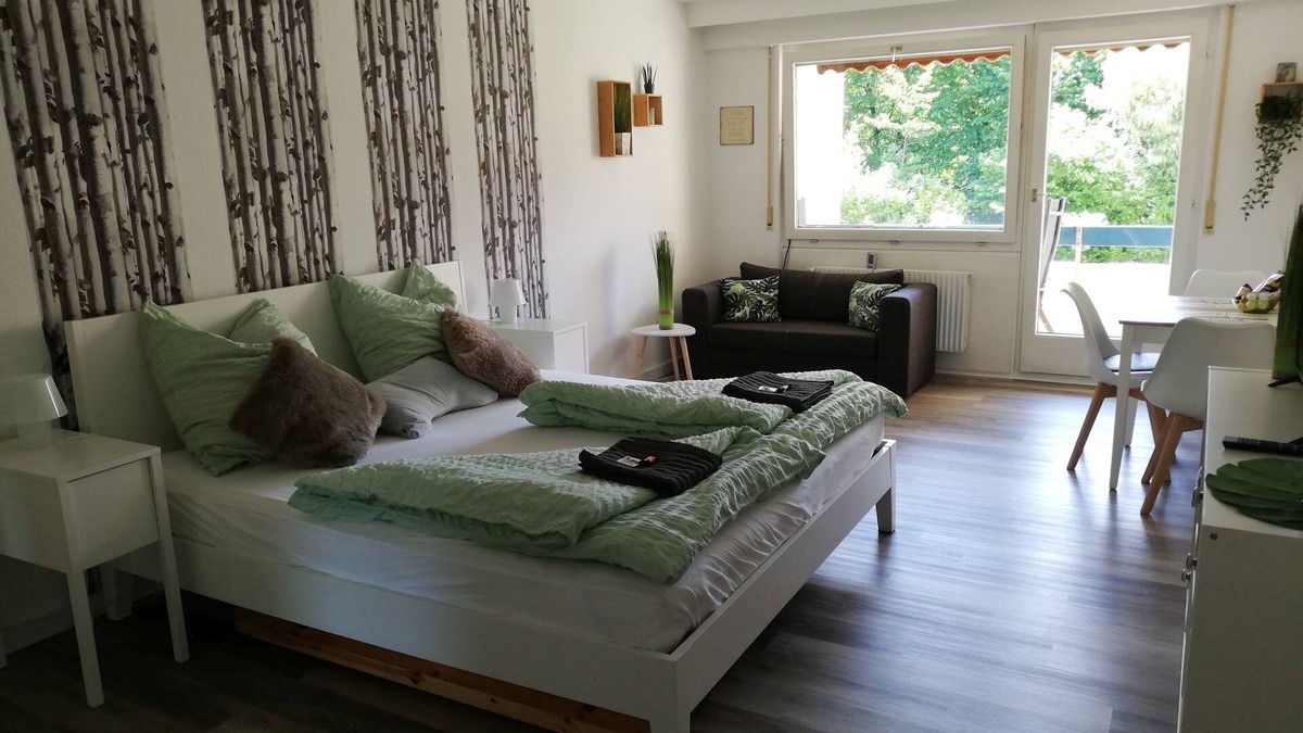 Bad Urach Apartment | Apartment 'Lived-in' with Mountain View, Balcony and Wi-Fi