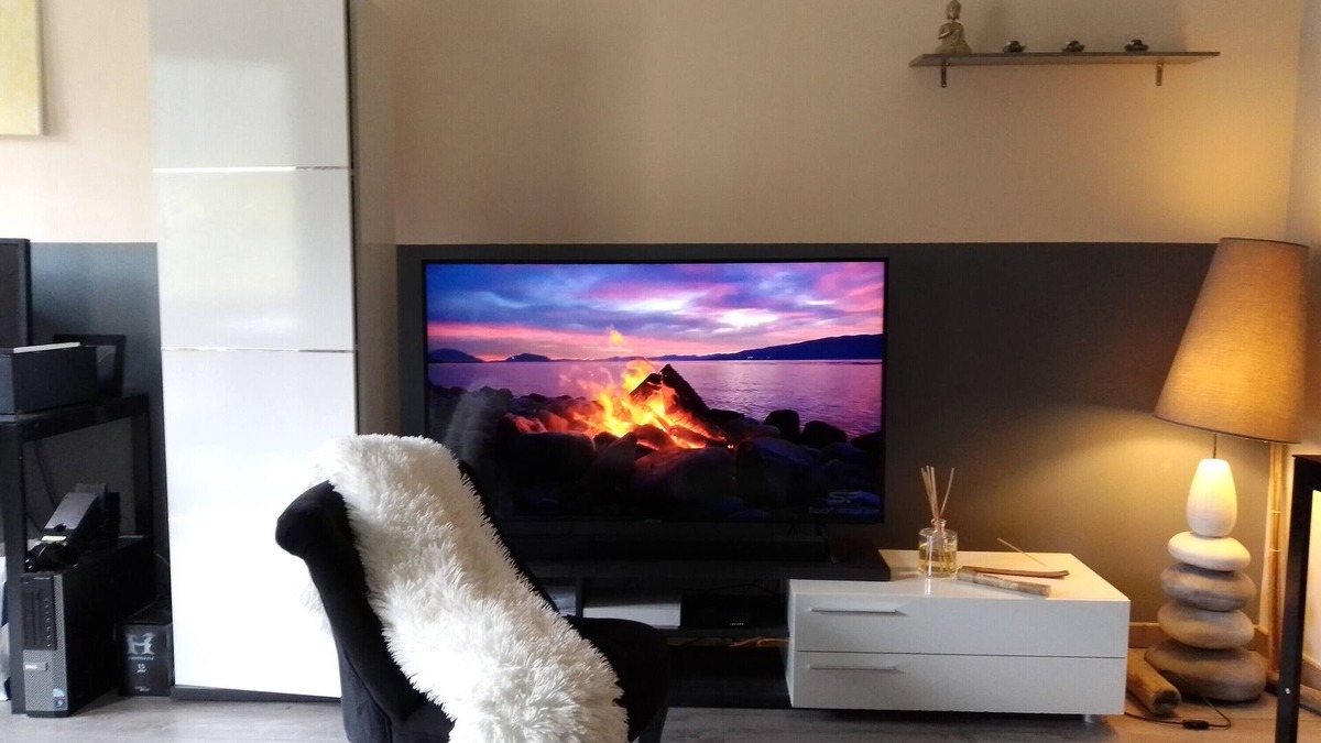 Cluses Apartment | Apartment 'Location T5 Cluses' with Mountain View, Balcony and Wi-Fi