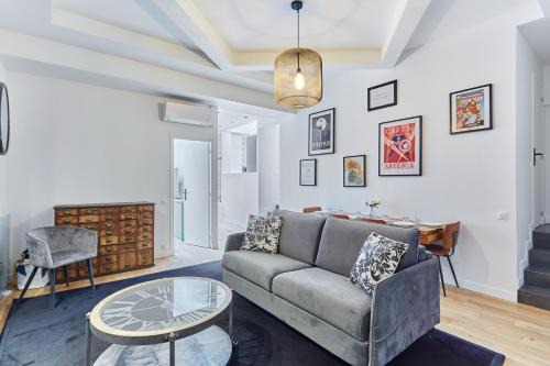Charonne Apartment | Apartment Loft Père Lachaise by Studio prestige