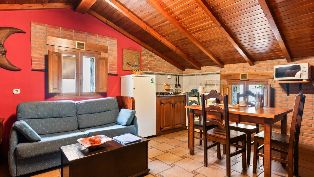 Caunedo House | Apartment 'Lorences E' with Mountain View