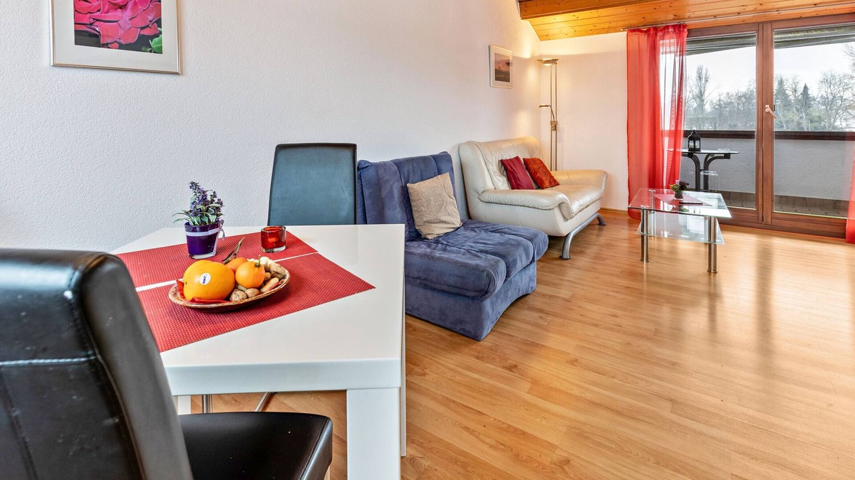 Ohningen Apartment | Apartment 'Lucia' with Lake View, Balcony and Wi-Fi