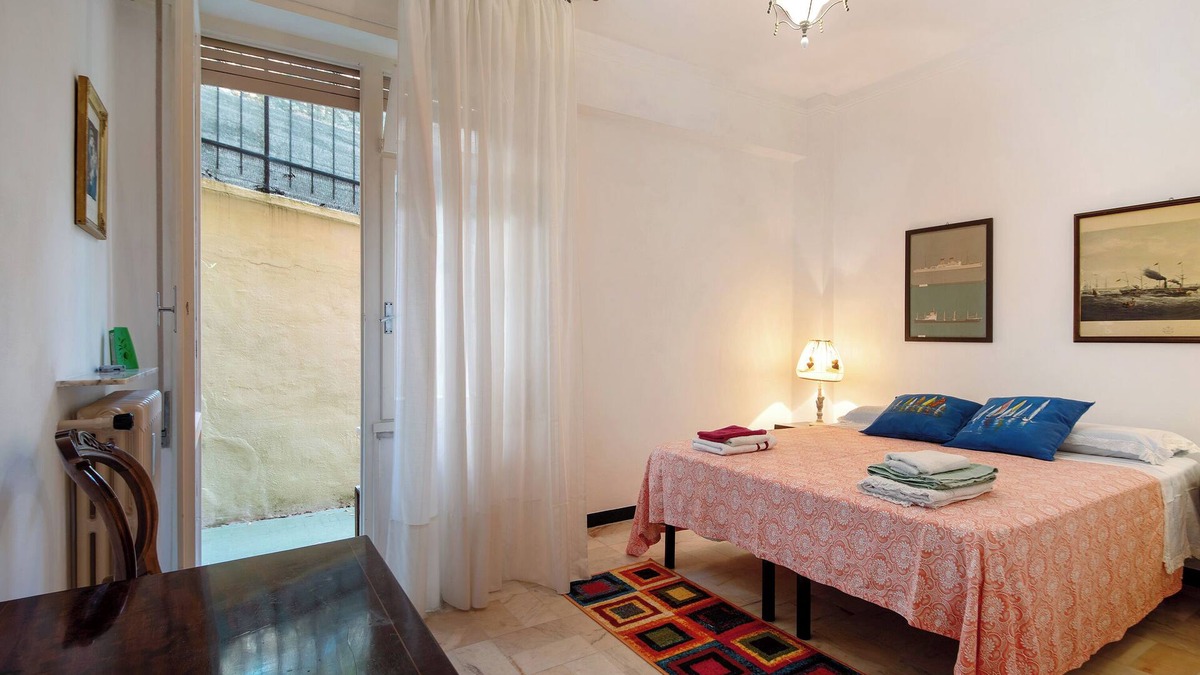 Cavi Apartment | Apartment 'Lulu' with Private Terrace, Wi-Fi and Air Conditioning