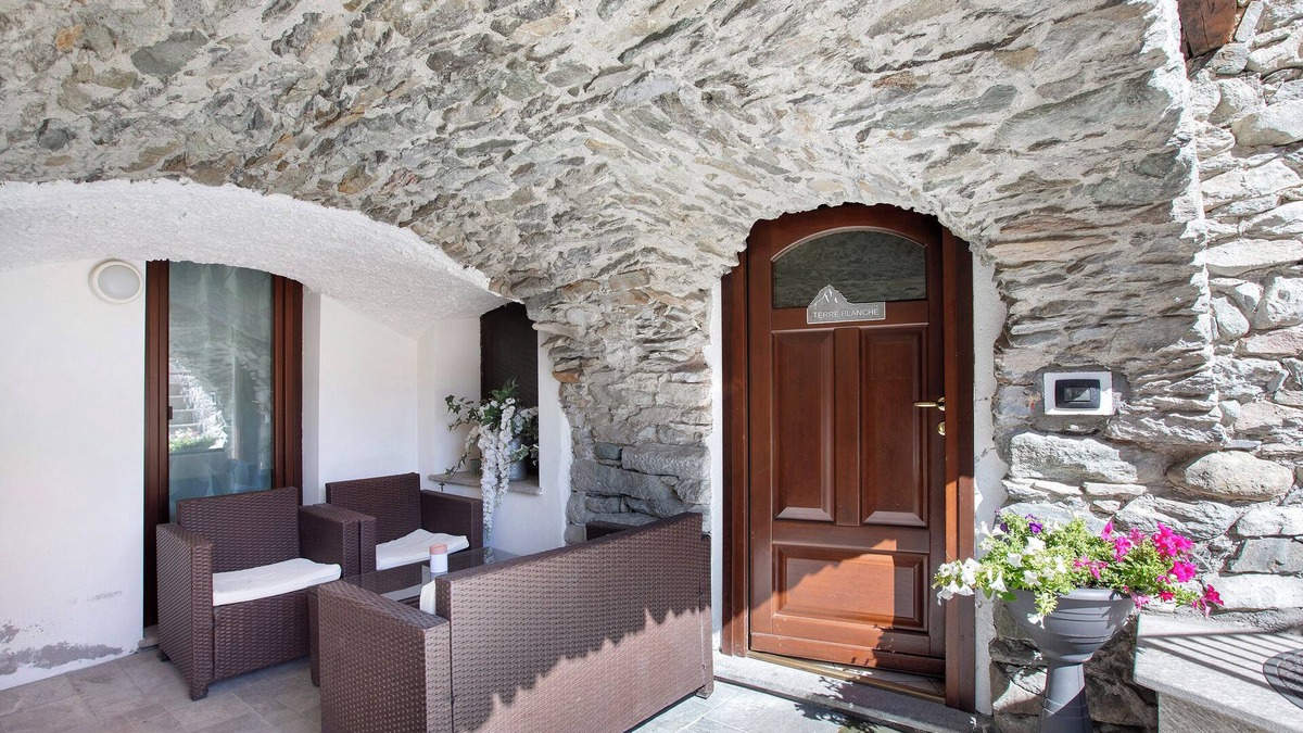 Pollein Apartment | Apartment 'Maison Bebe Terre Blanche' with Mountain View, Private Terrace and Wi-Fi