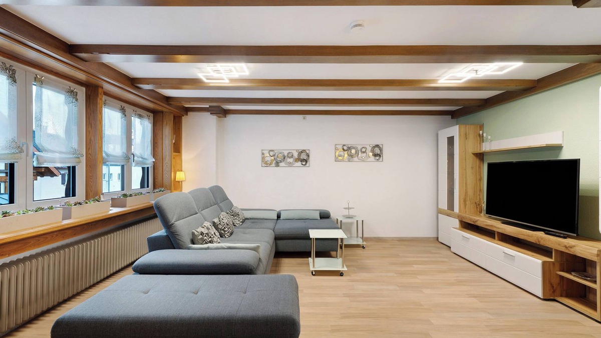 Kiechlinsbergen Apartment | Apartment 'Maisonette' with Shared Terrace, Balcony and Wi-Fi