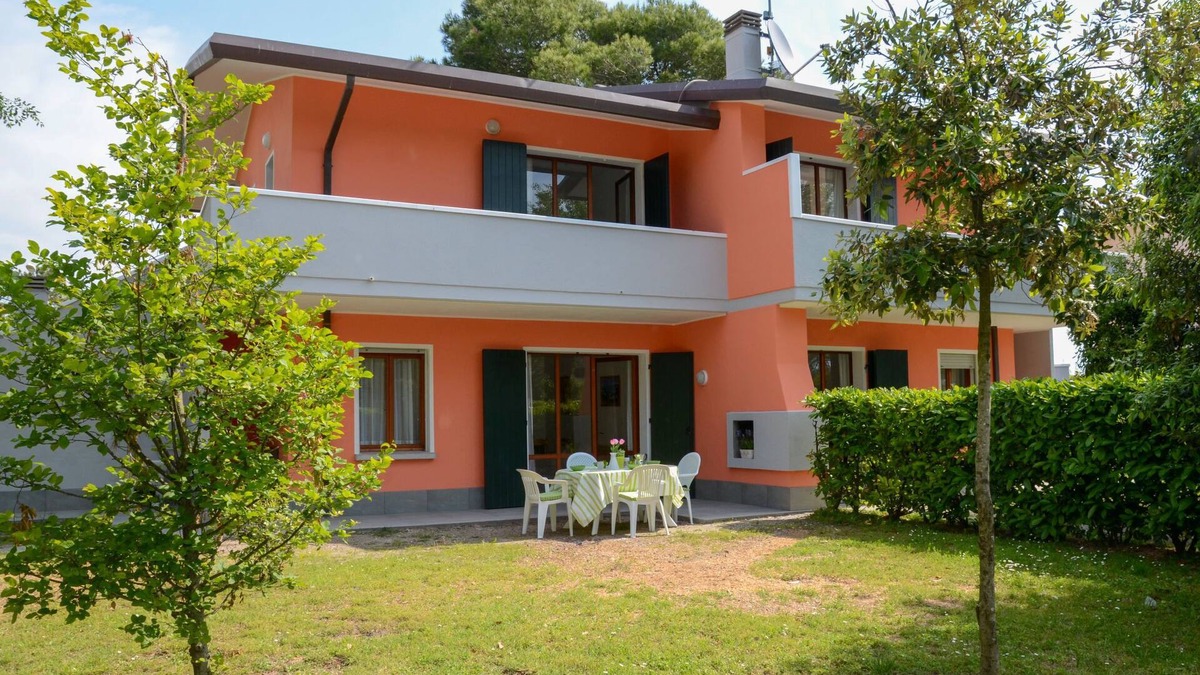 Bibione Lido dei Pini Apartment | Apartment Maitè by Interhome