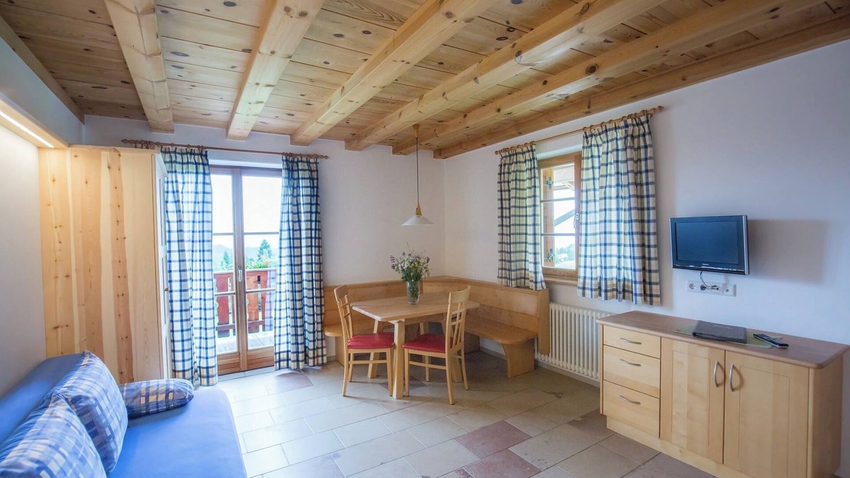 Soprabolzano Apartment | Apartment 'Malouka' with Mountain View, Shared Terrace and Wi-Fi