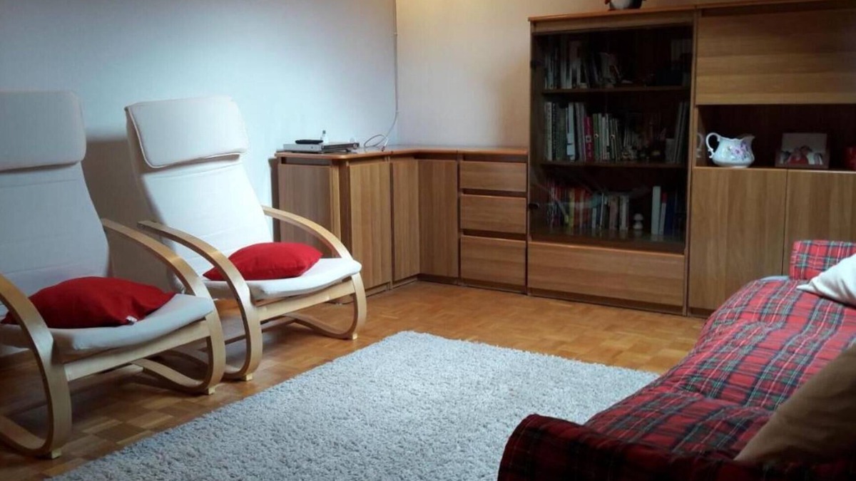 Aymavilles Apartment | Apartment 'Mansarda Le Chateau' with Mountain View, Shared Garden and Wi-Fi