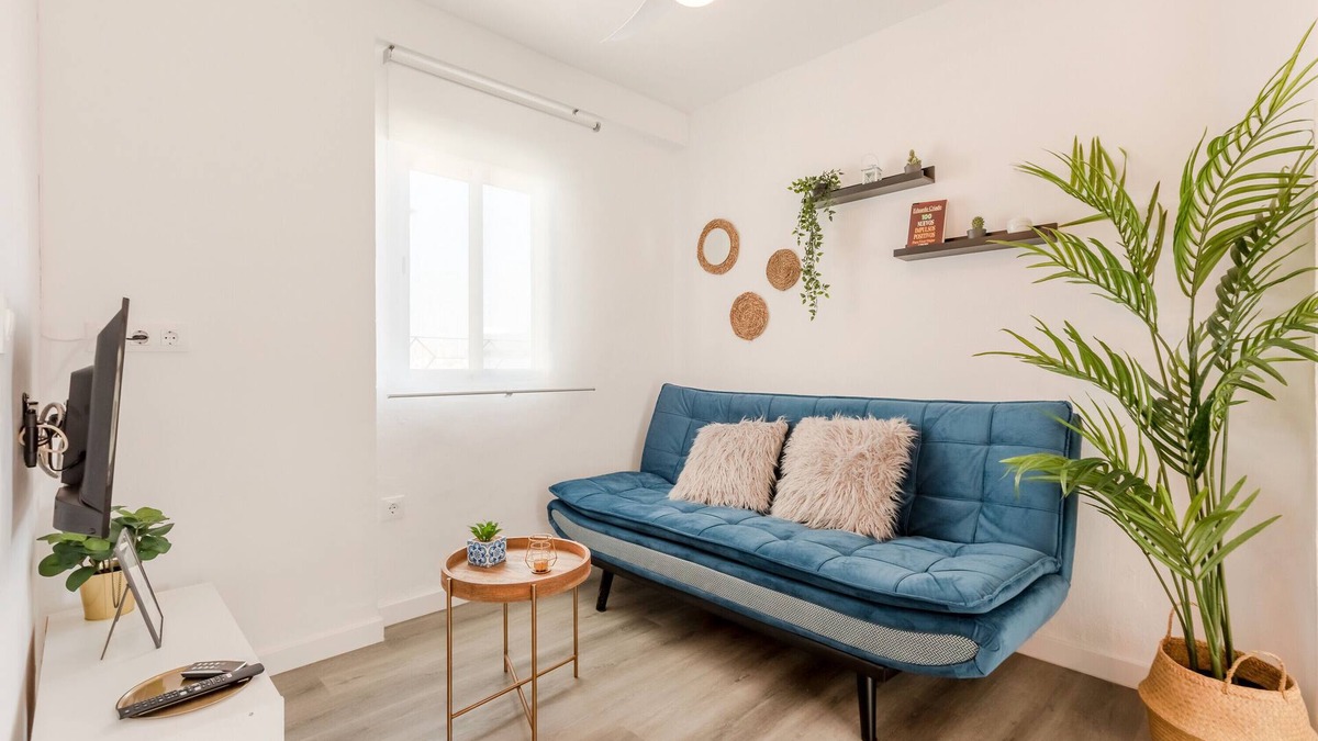 Doctor Barraquer-Grupo Renfe-Policlinico Apartment | Apartment 'Marahome' with Balcony, Wi-Fi and Air Conditioning
