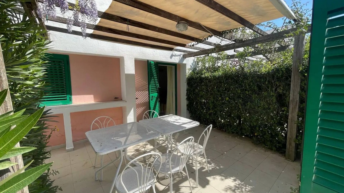 Peschici Apartment | Apartment 'Maritalia 8' with Private Terrace, Private Garden and Air Conditioning