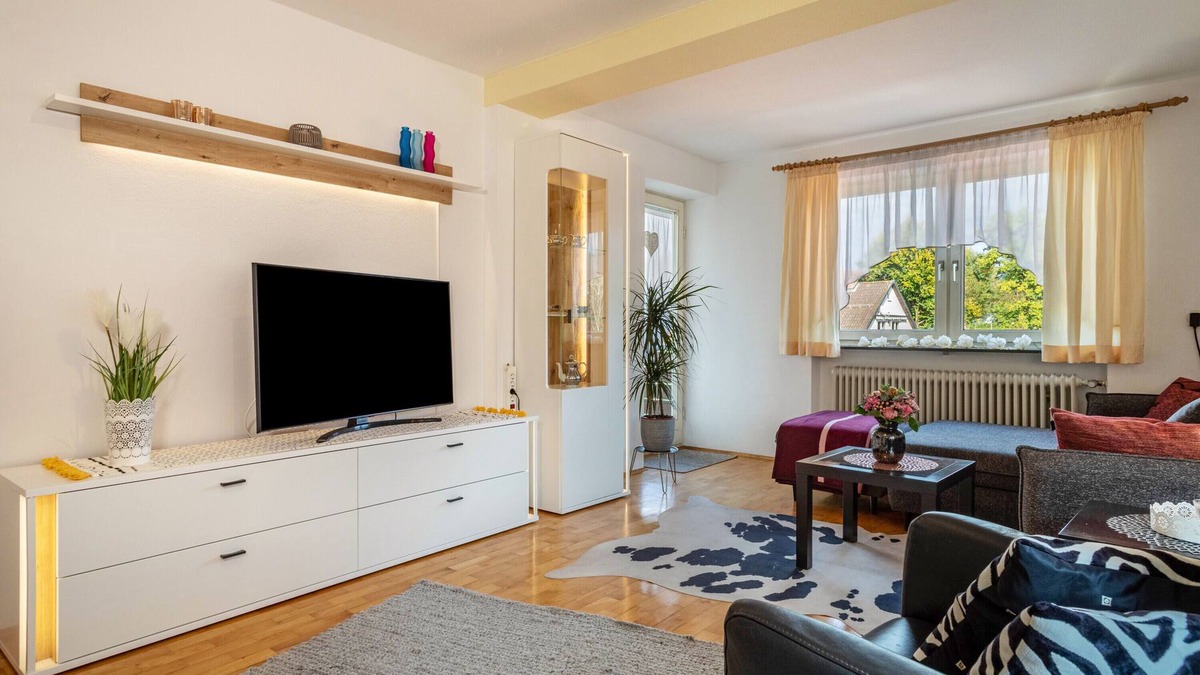 Hoyren Apartment | Apartment 'Mein Lieber Schwan' with Mountain View, Balcony and Wi-Fi