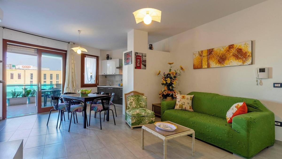 Lido Apartment | Apartment “Mediterraneo” close to the Beach with Air Conditioning & Terrace