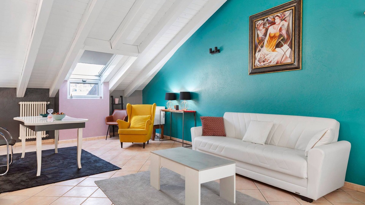Aosta Apartment | Apartment 'Mema' with Mountain View and Wi-Fi
