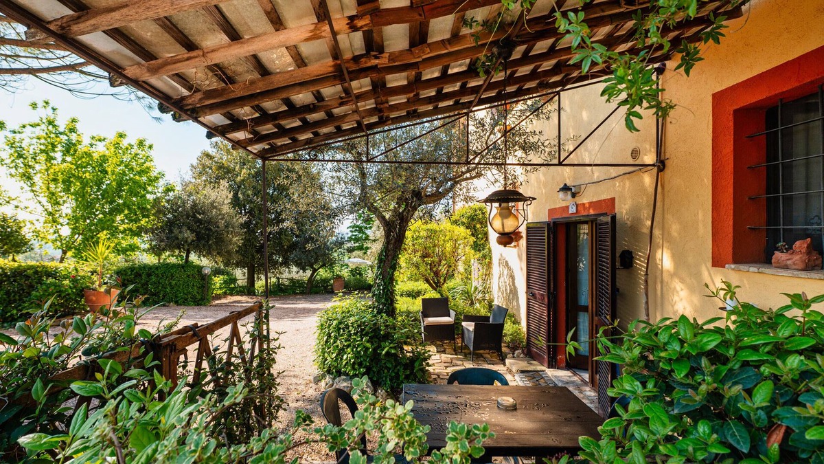 Pietrauta Apartment | Apartment 'Merlot, 4' with Private Garden and Wi-Fi
