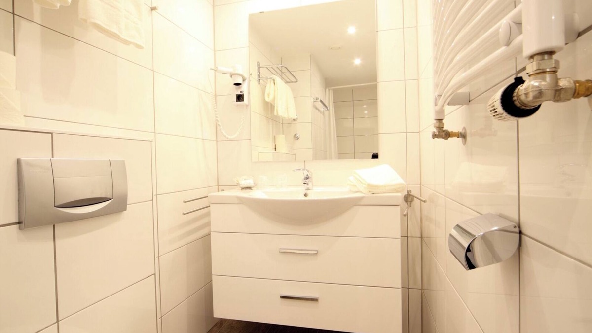 Alt-Godesberg Apartment | Apartment mit Blick auf die Godesburg und Garten