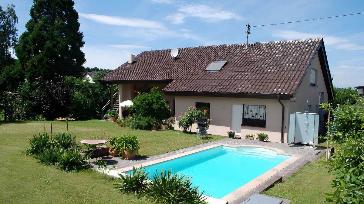 Ottenhausen Apartment | Apartment 'Mit Pool' with Shared Pool, Shared Garden and Wi-Fi