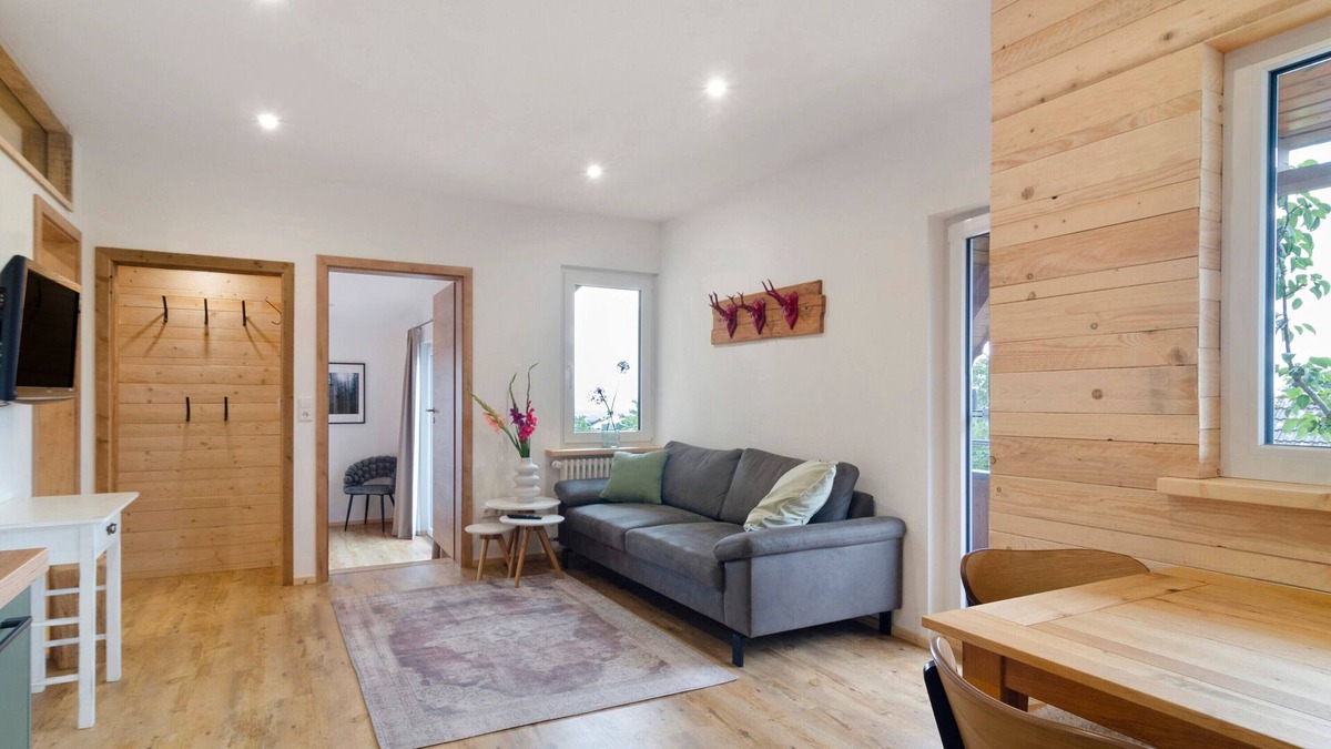 Donaueschingen Apartment | Apartment 'Morning Sun' with Shared Garden and Wi-Fi