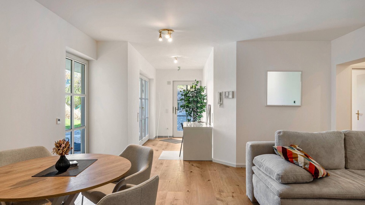 Pfeffingen Apartment | Apartment 'Naupenblick' with Private Terrace and Wi-Fi