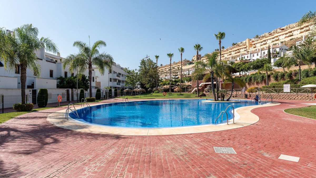 La Cala de Mijas Apartment | Apartment 'Navigolf 3' with Mountain View, Wi-Fi and Air Conditioning