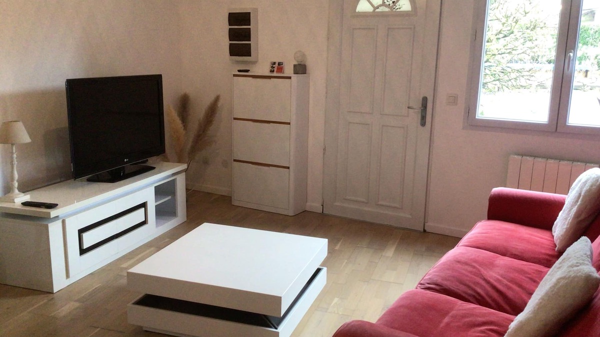 Boutigny Apartment | Apartment near Disneyland paris. and boutigny golf course with terrace