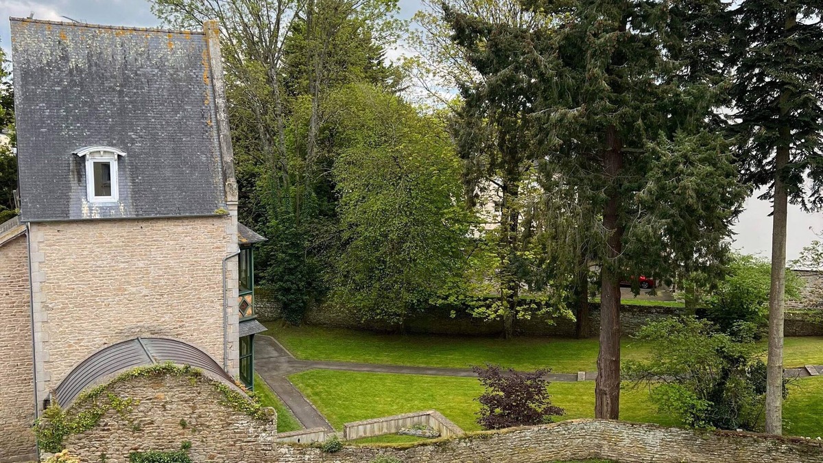 Guingamp Apartment | Apartment near Guingamp station