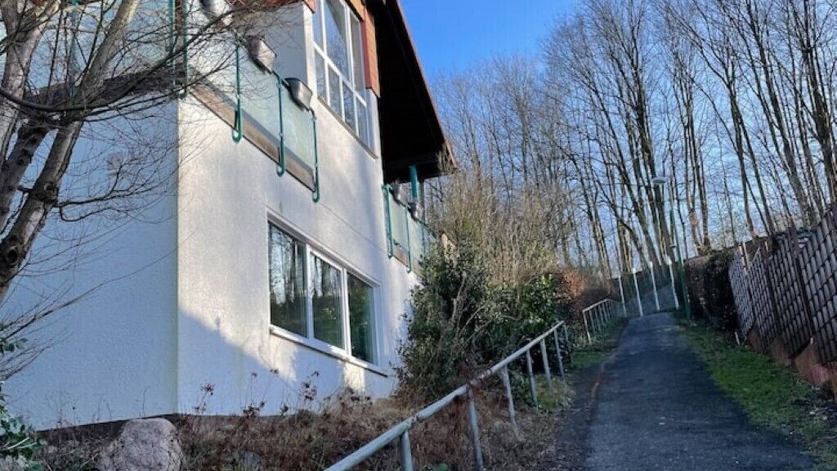 Ennepetal Apartment | Apartment near Kluterthöhle