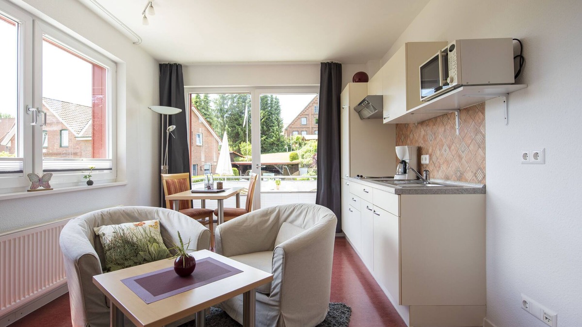 Berkenthin Apartment | Apartment near Lübeck and Ratzeburg: balcony, on the Elbe-Lübeck Canal, swimming lake at 4km