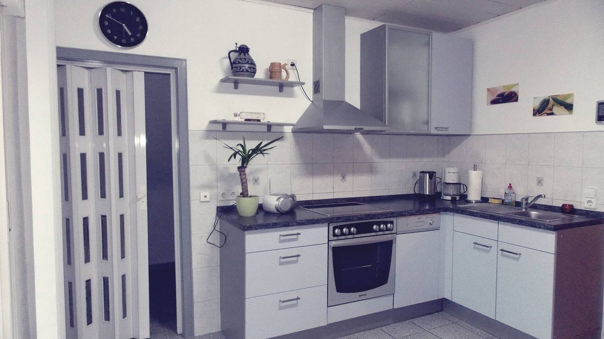Huttenheim Apartment | Apartment near pharmacy /doctor /dentist for employees on time to rent