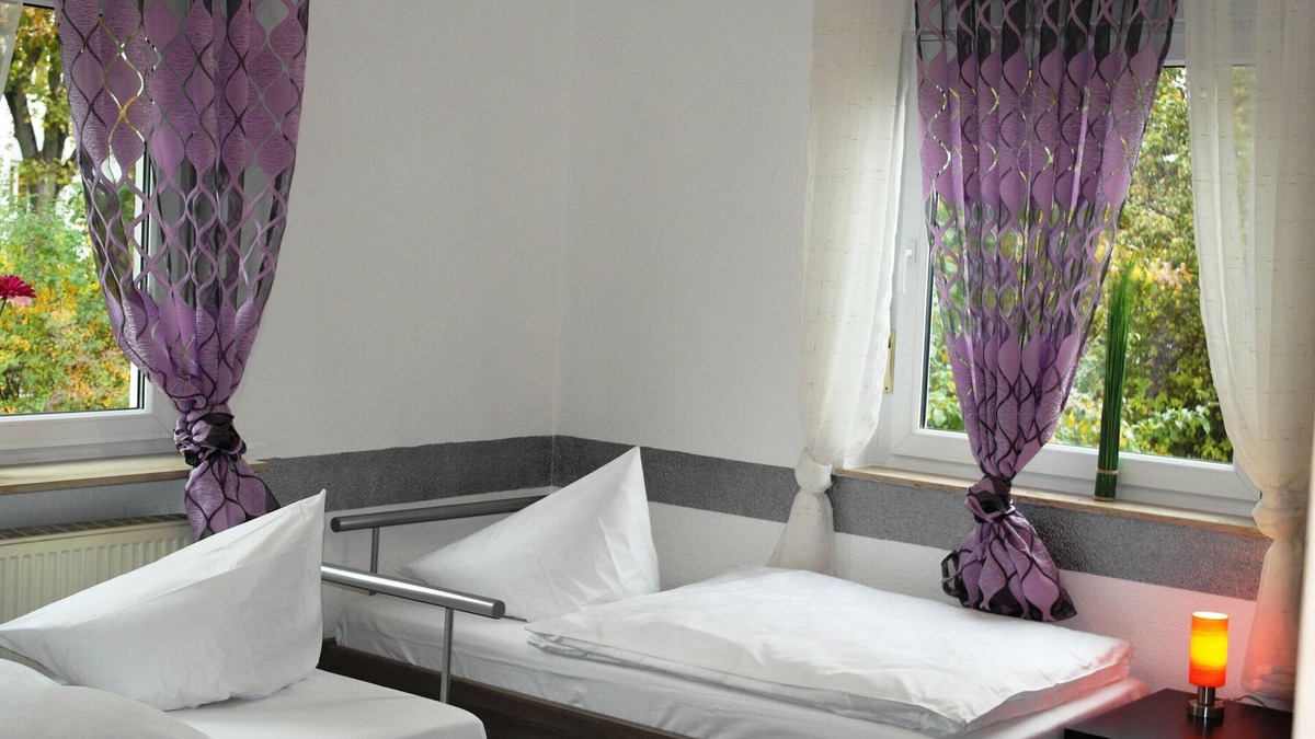 Laupheim Apartment | Apartment 'Near the Center' with Private Garden, Balcony and Wi-Fi