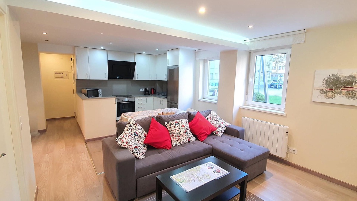La Coruna House | Apartment next to Avda. De Arteixo. Ideal to know the city!