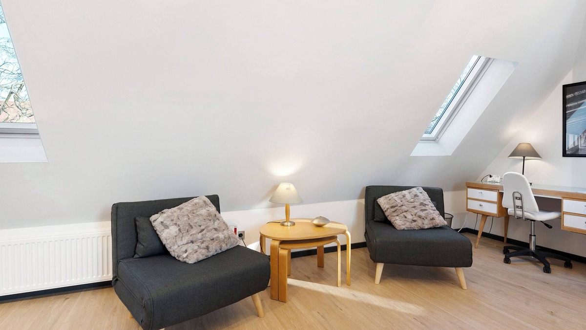 Behrendorf Apartment | Apartment 'Nij-Room24' with Garden and Wi-Fi