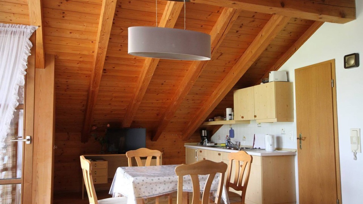 Aufham Apartment | Apartment no. 1, 27m², living/bedroom, balcony, TV, 2 pers.