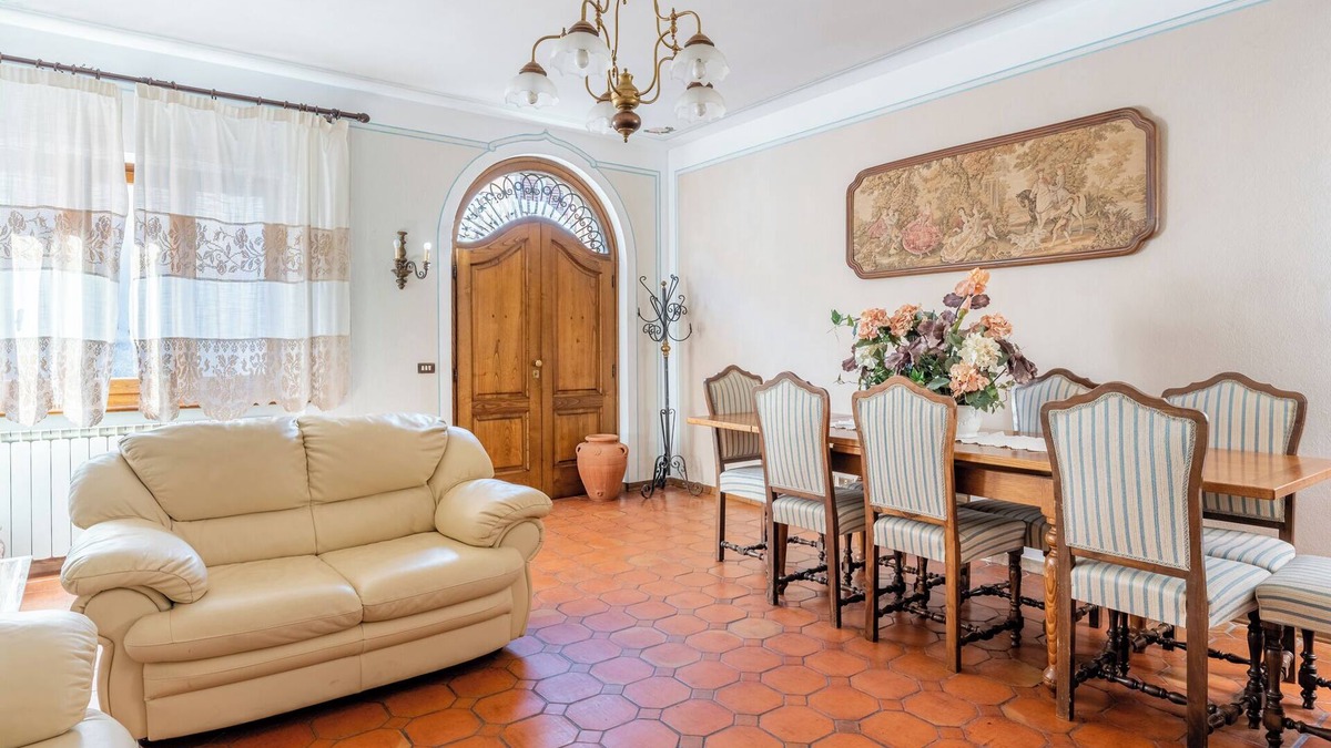 Molazzana Apartment | Apartment 'Nonna Teta 7' with Private Garden and Balcony