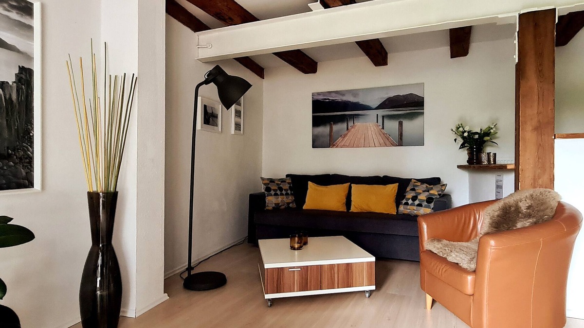 Meldorf Apartment | Apartment 'Nordsee- Ferienwohnung Im Speicher' with Wi-Fi