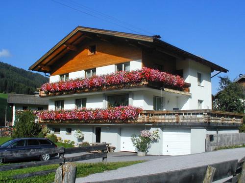 Obernberg am Brenner Apartment | Apartment Obernberg by Interhome