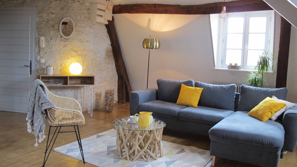 Beaune City Centre Apartment | Apartment of calm character ideally placed. Ideal for lovers.