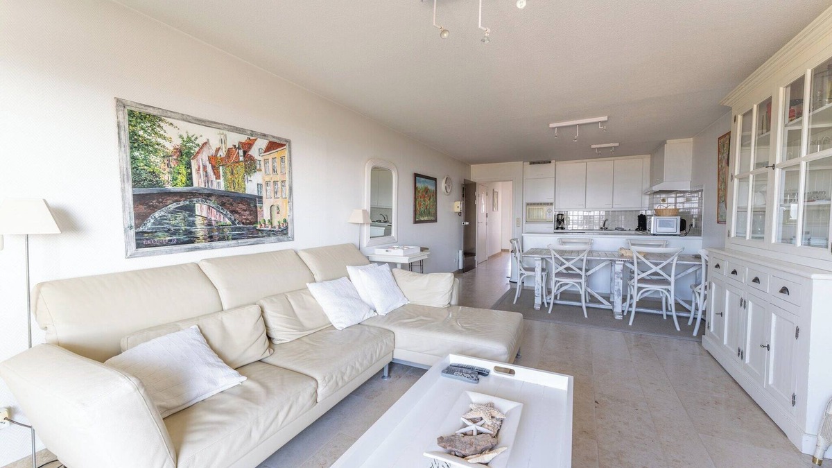 Oostduinkerke-Bad Apartment | Apartment on Beach near Town Center