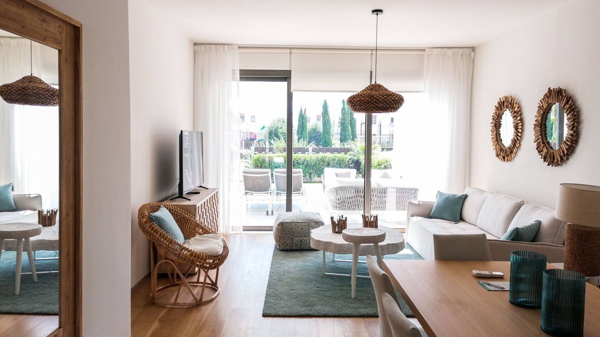 Mazotos Apartment | Apartment on Ground Floor