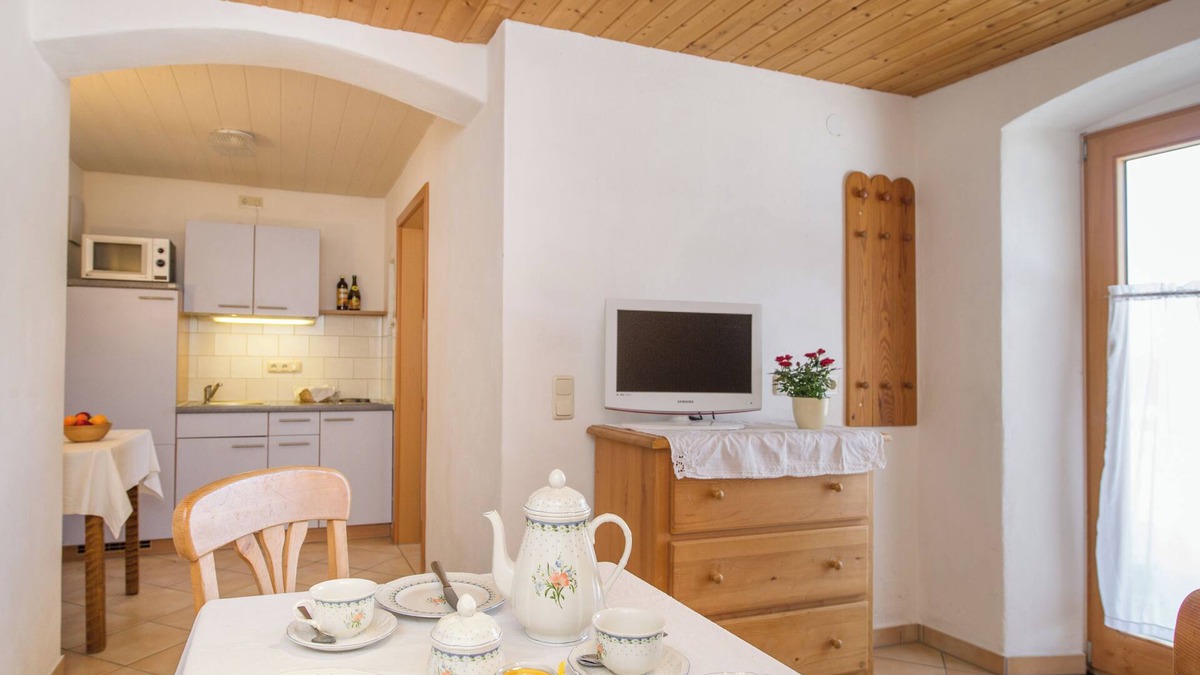 Samerberg Apartment | Apartment on the first floor, 1 bedroom, living room, bathroom and WC