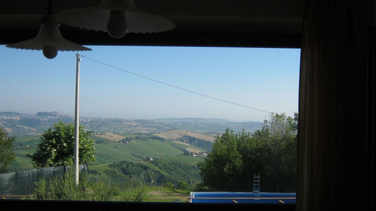 Monterubbiano Apartment | apartment on the edge of the forest