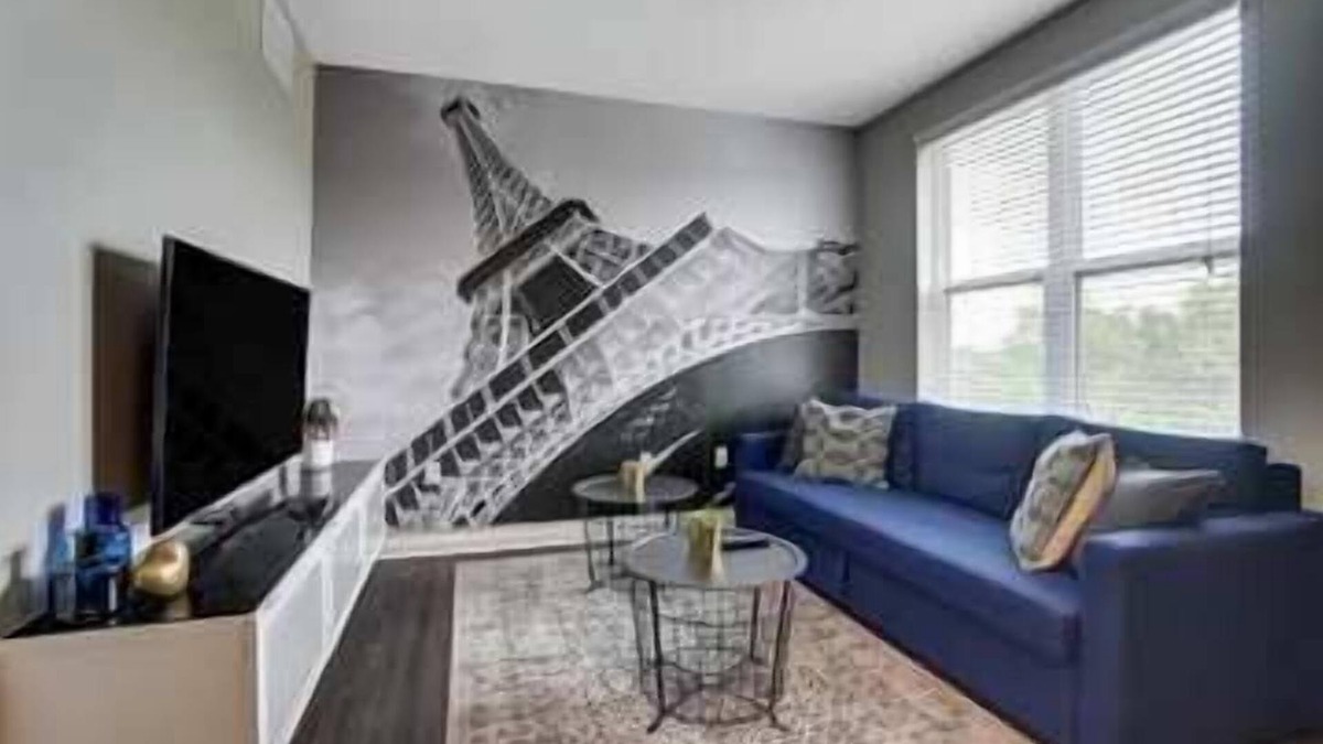 Scioto Mile Apartment | Apartment on the River