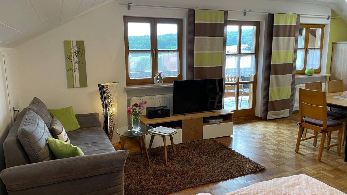Segeten Apartment | Apartment on the upper floor with south-facing balcony