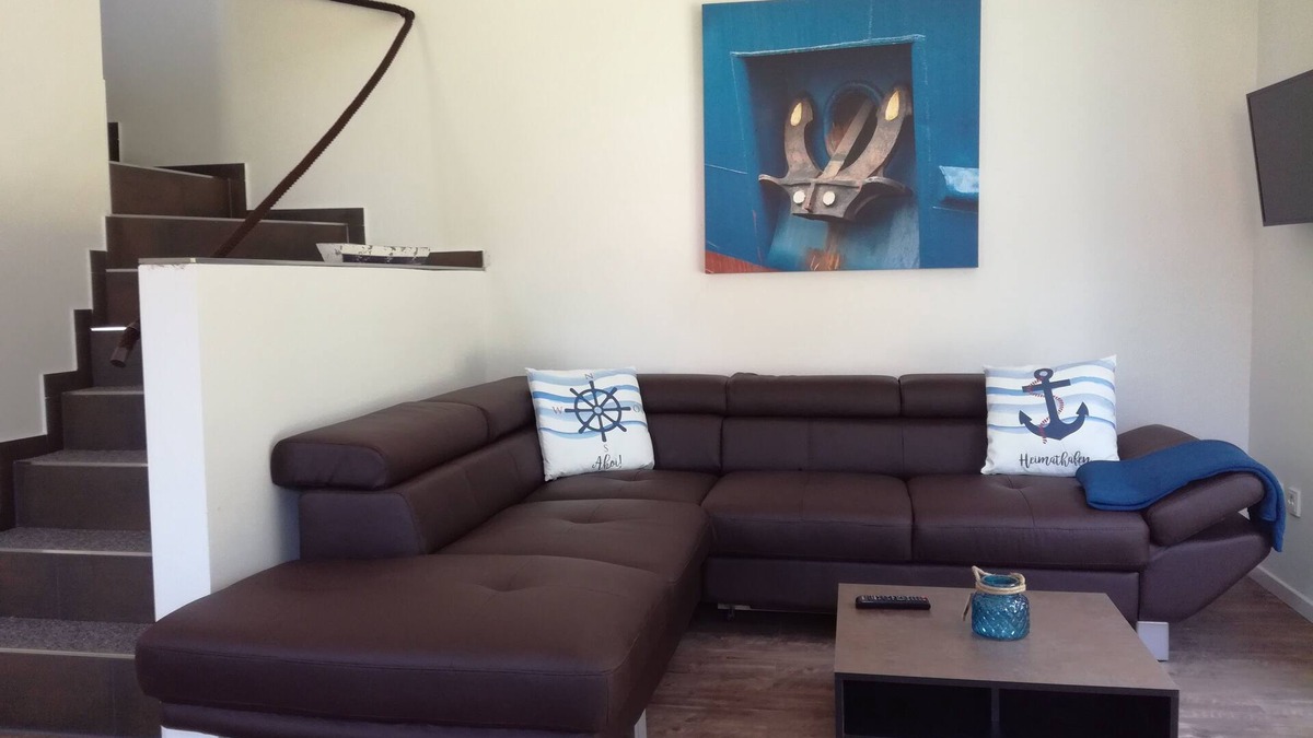 Tannenhausen House | Apartment or Holiday home with private beach at the lake in Aurich-Tannenhausen