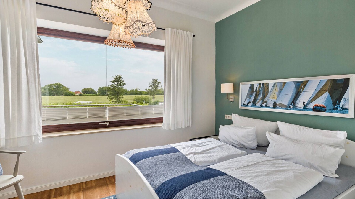 Kronsgaard Apartment | Apartment 'Ostseeblick Fewo 4' with Private Terrace and Wi-Fi