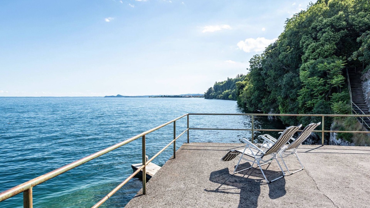Toscolano Maderno Apartment | Apartment 'Perla Azzurra Mit Seezugang' with Lake View, Wi-Fi and Air Conditioning