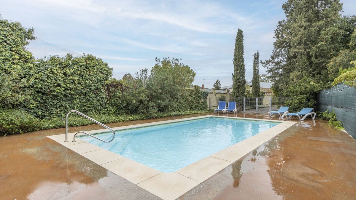Vila-sana Apartment | Apartment 'Petit Ca L'Andorrà' with Shared Pool, Shared Garden and Wi-Fi