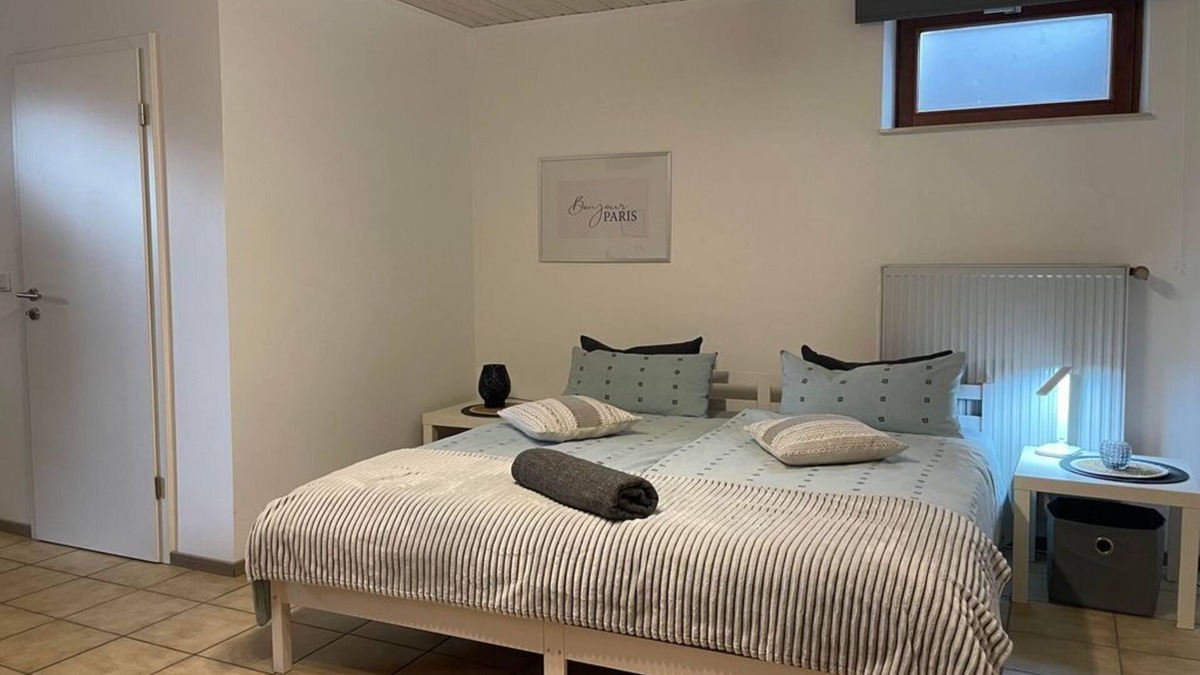 Polch Apartment | Apartment Petra - 2-bed apartment with shower and bath, 1 bedroom