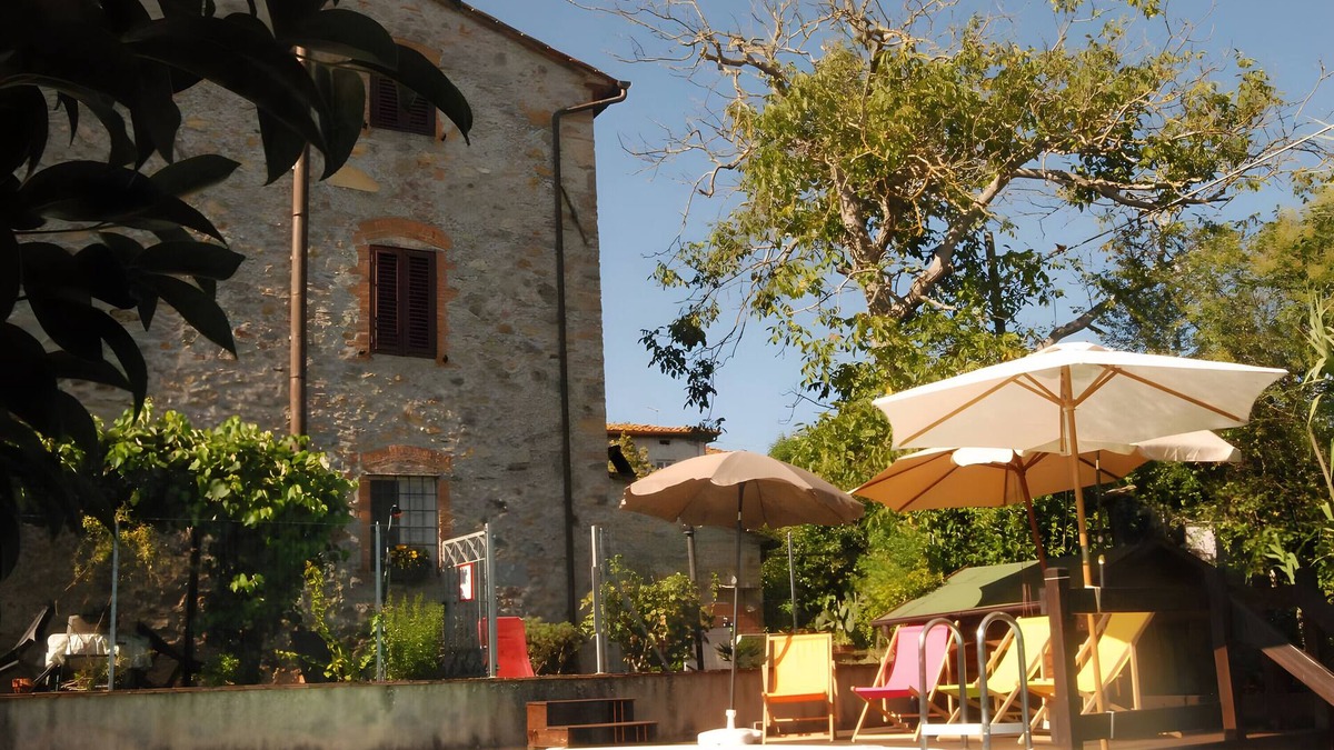 Colle di Compito Apartment | Apartment 'Piano Terra' with Shared Pool, Wi-Fi and Air Conditioning